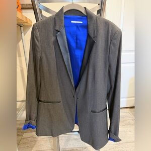 Beautiful T Tahari Blazer